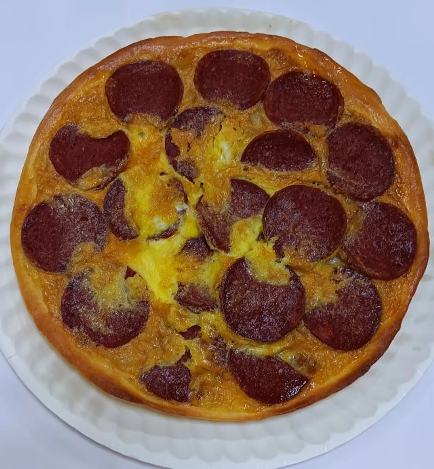 بيض بالببروني