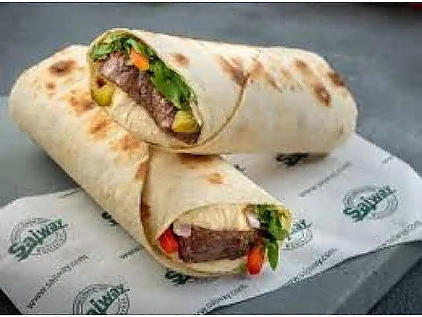 ساندويتش خبز الصاج كبير