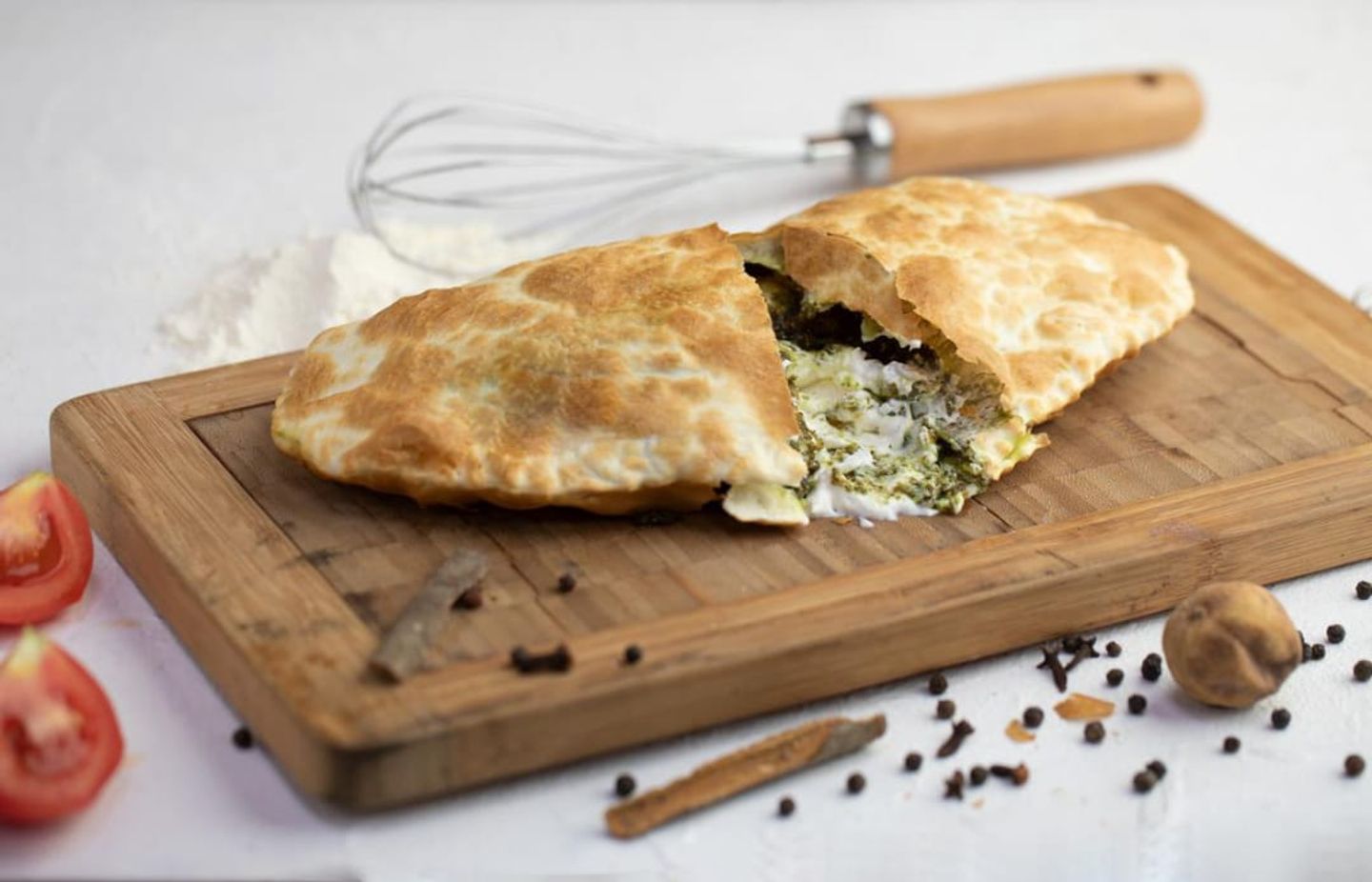 فطيرة لبنه و زعتر