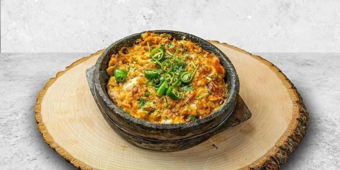 عدس بالبيض حجر