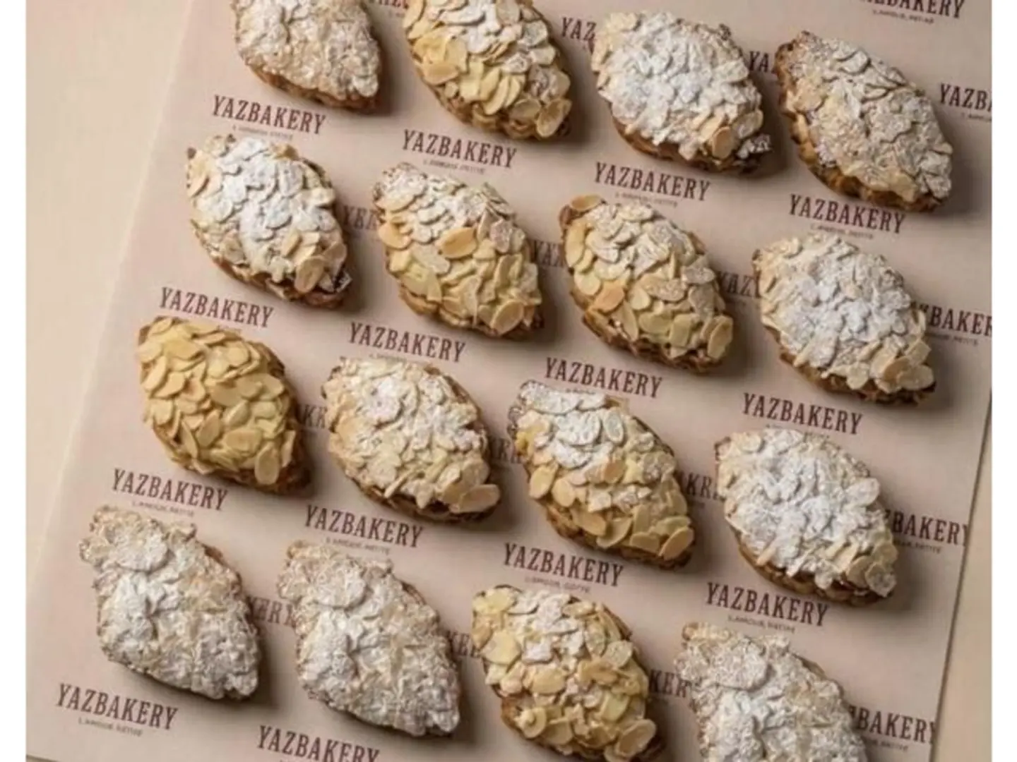 Small Croissant Box Almond Cream