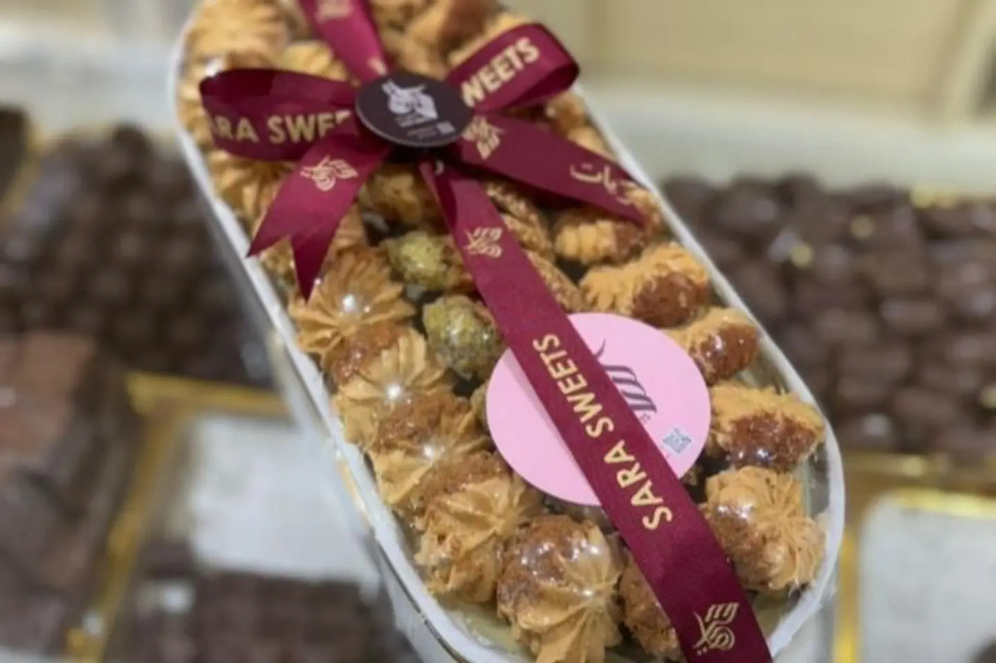 علبة بسكويت حلو