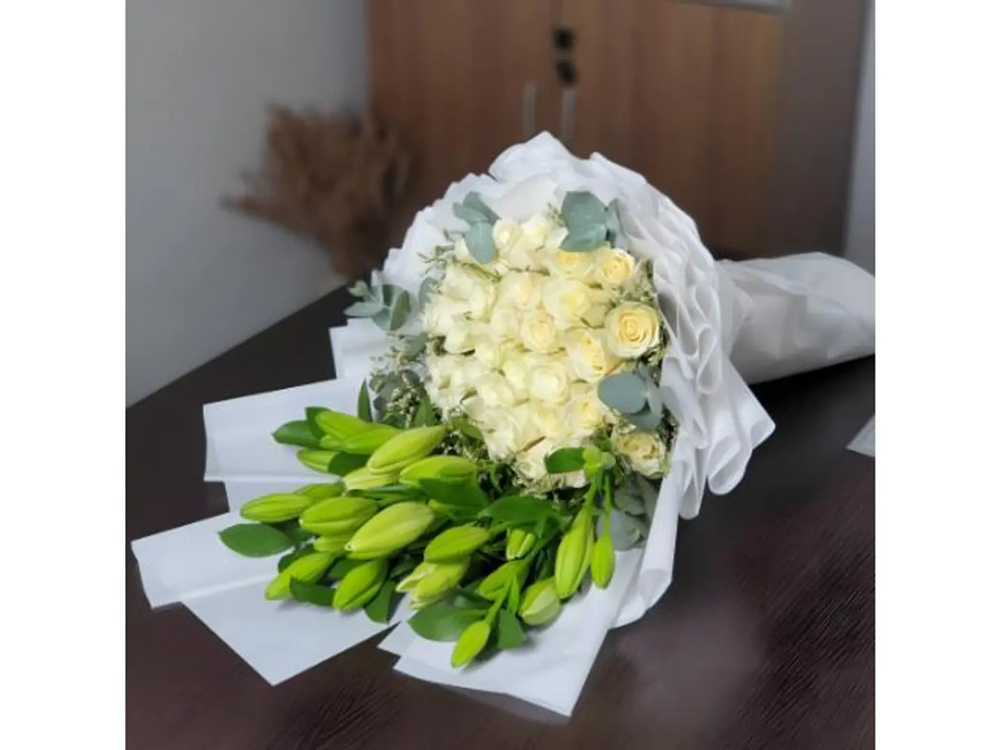 الجوري الابيض مع اليليوم