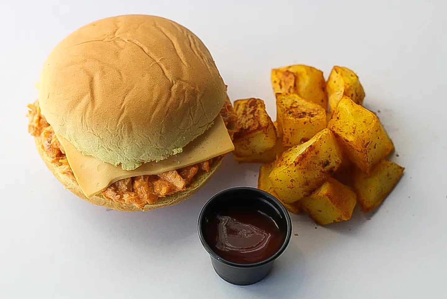 برجر دجاج ميبل حار مع الجبن