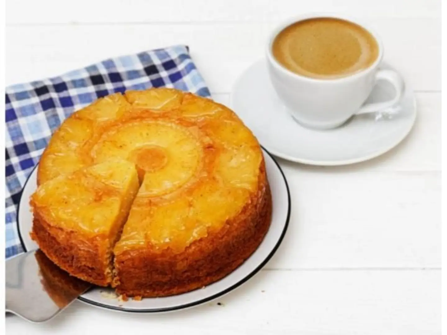 كيكة الاناناس