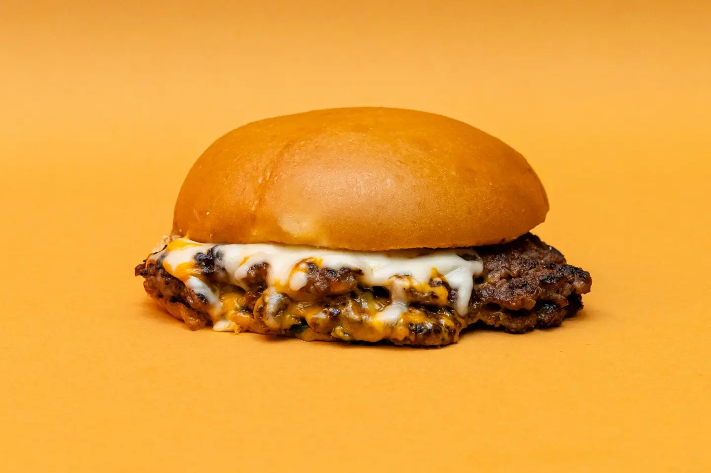 كلاسيكي أمريكانو دبل بالجبن