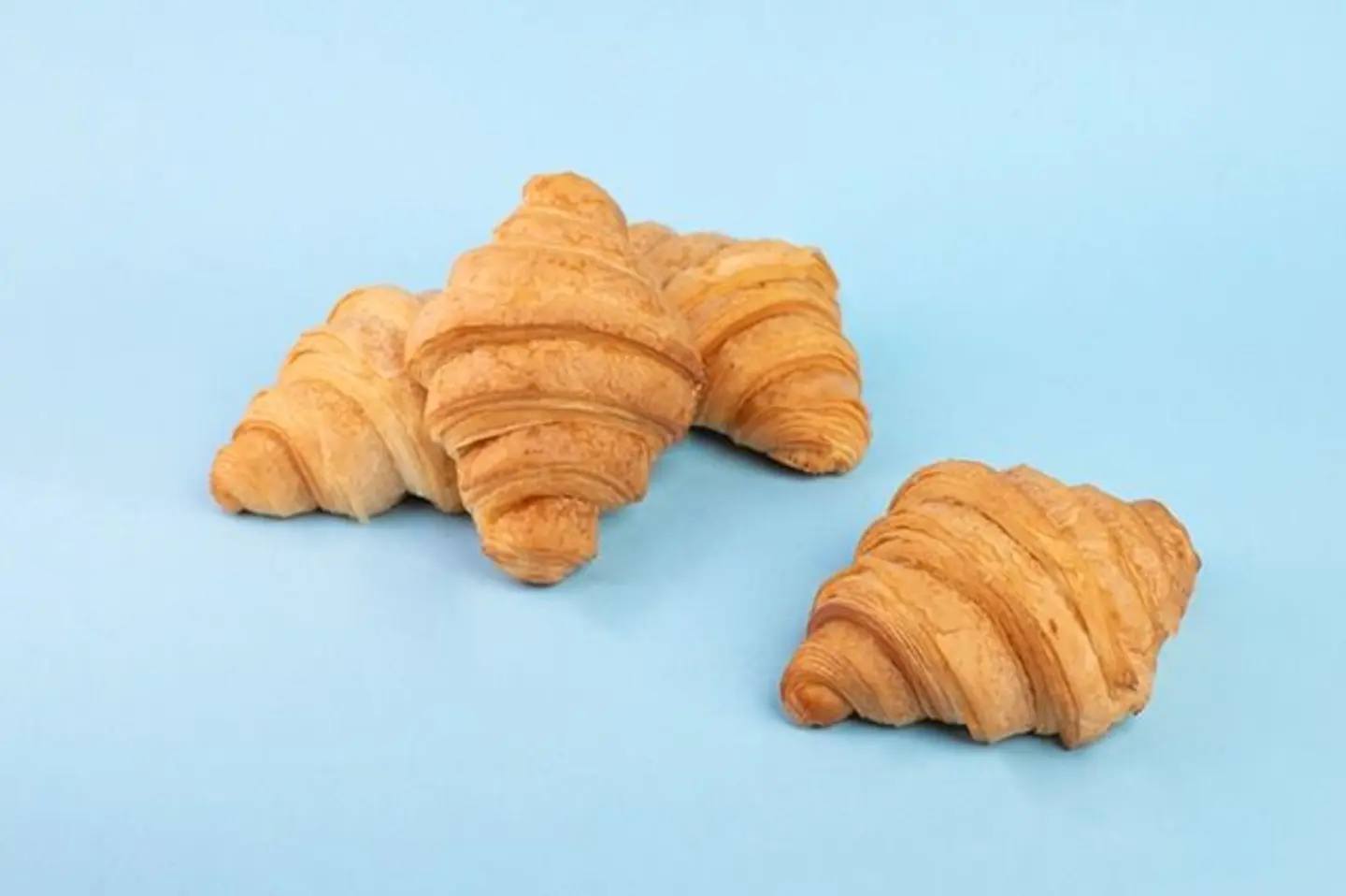 كروسان سادة علبة