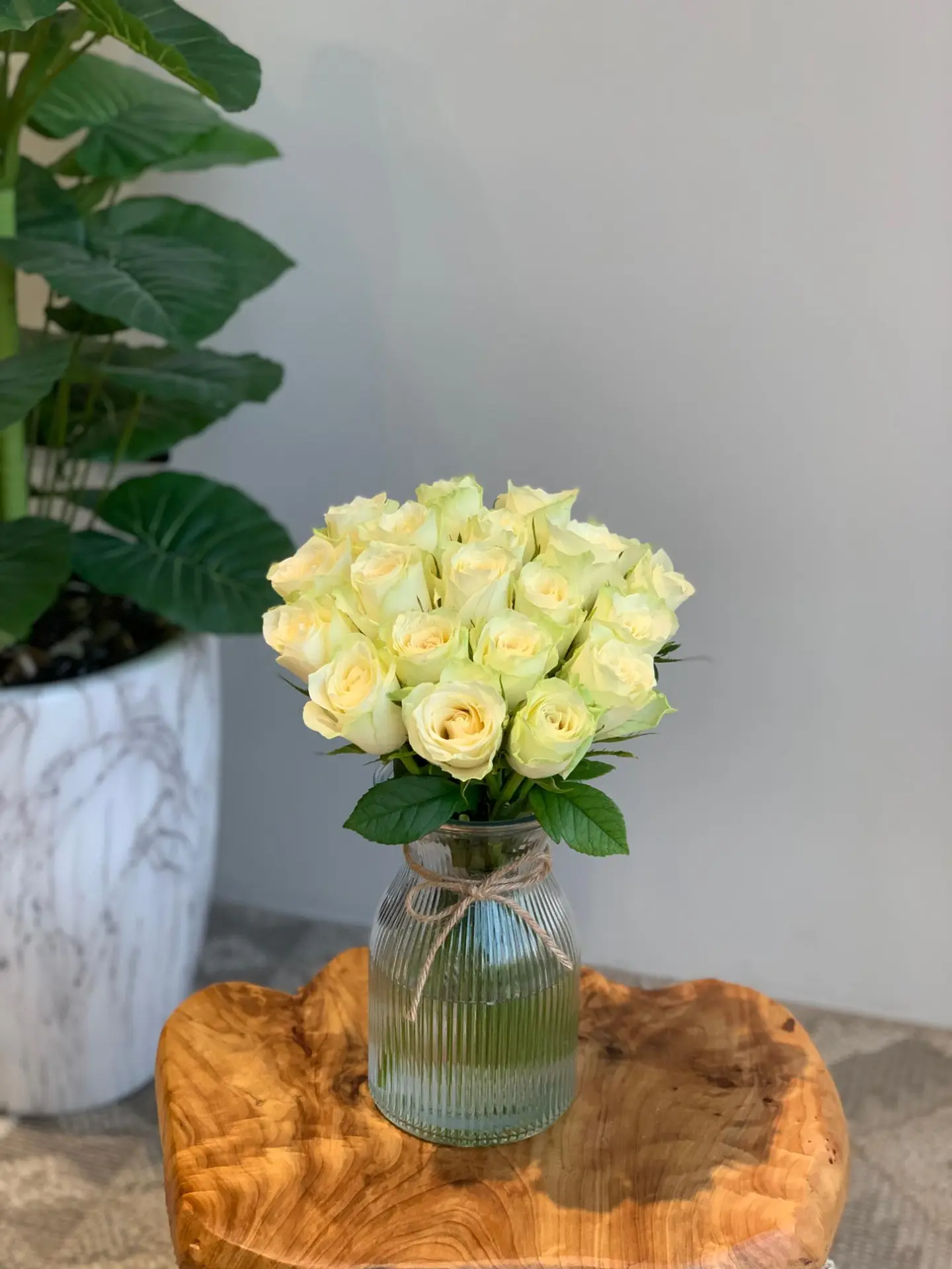 White Rose Vase 2