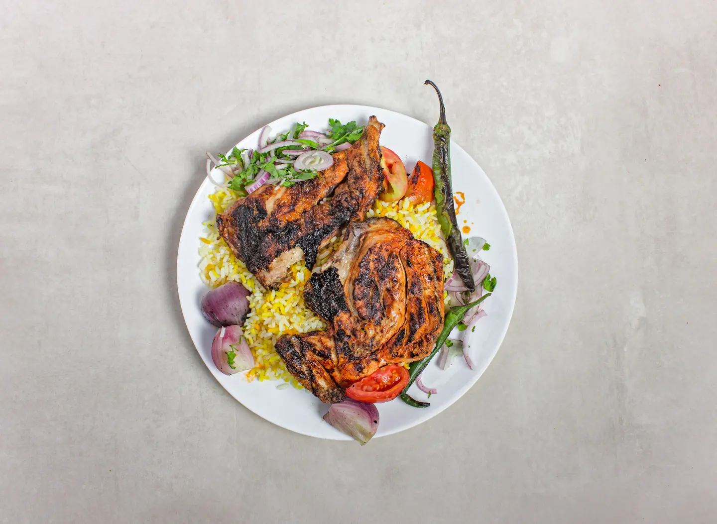 حبه دجاج الفحم مع الرز