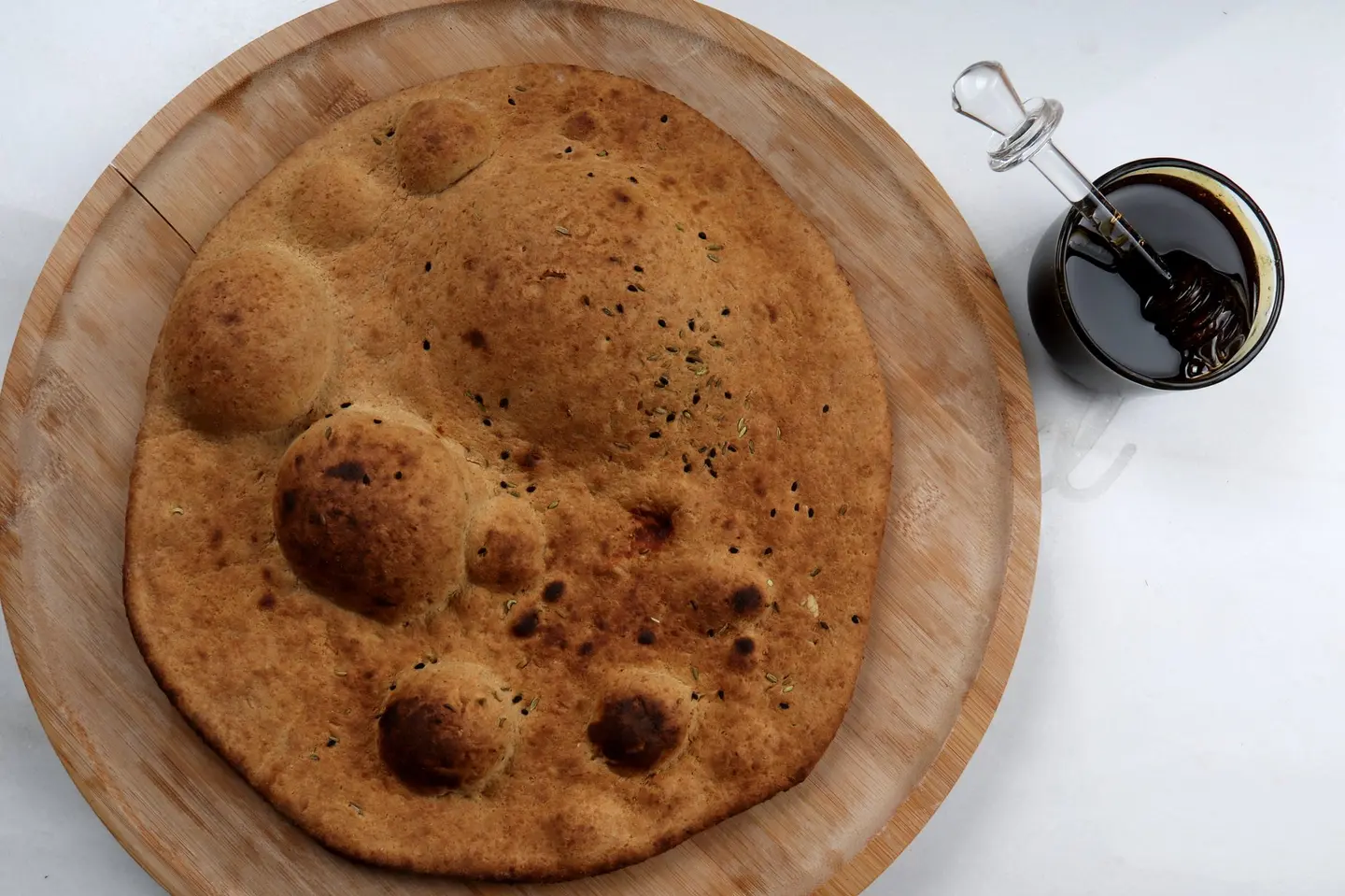 خبز حمر بالتمر