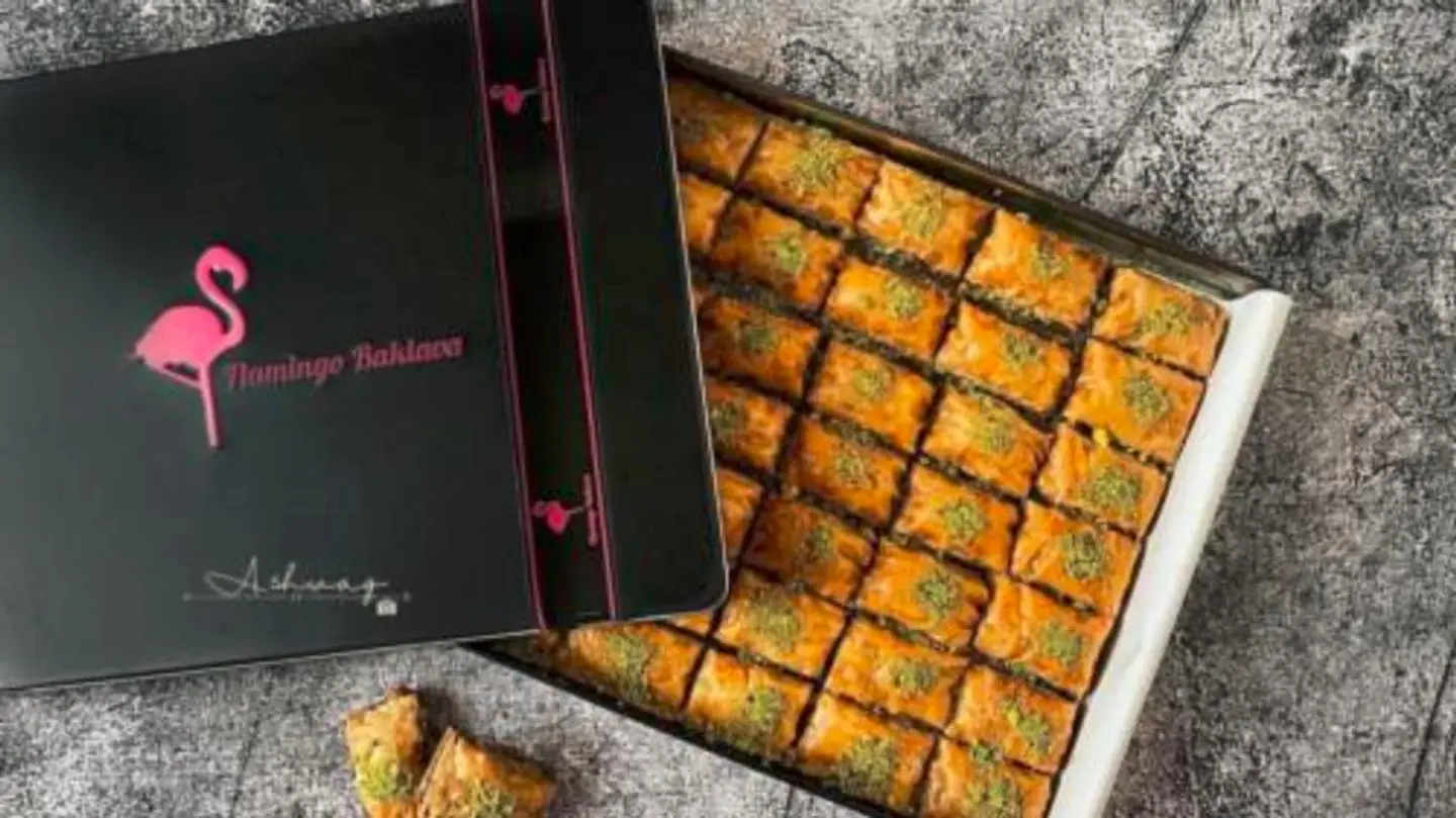 Baklawa Flamingo Cubes