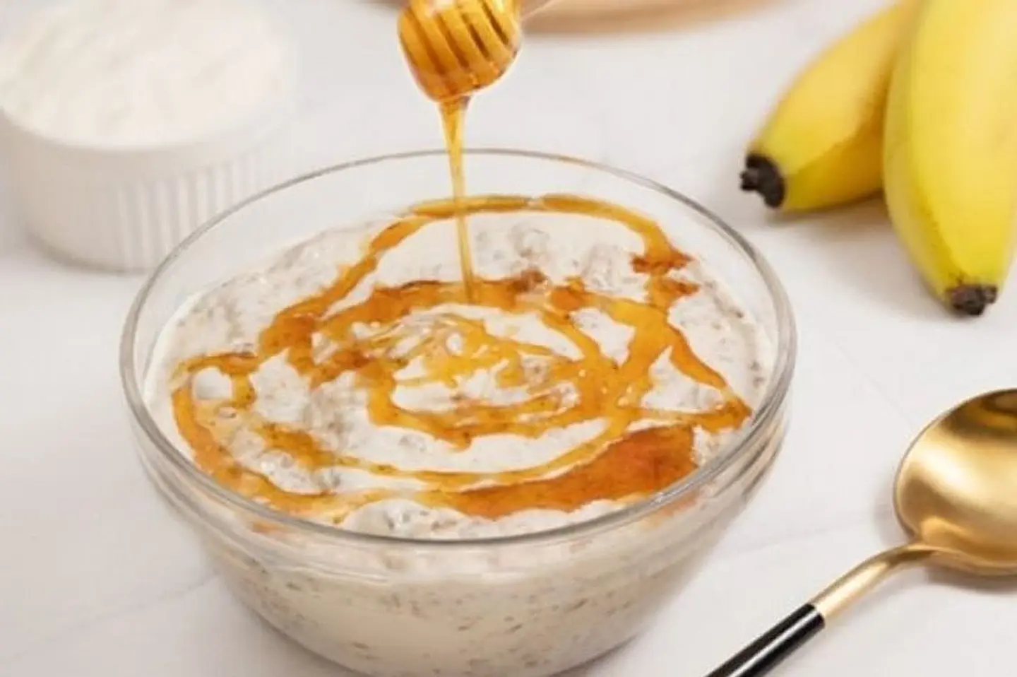 معصوب بالقشطة عسل دخن