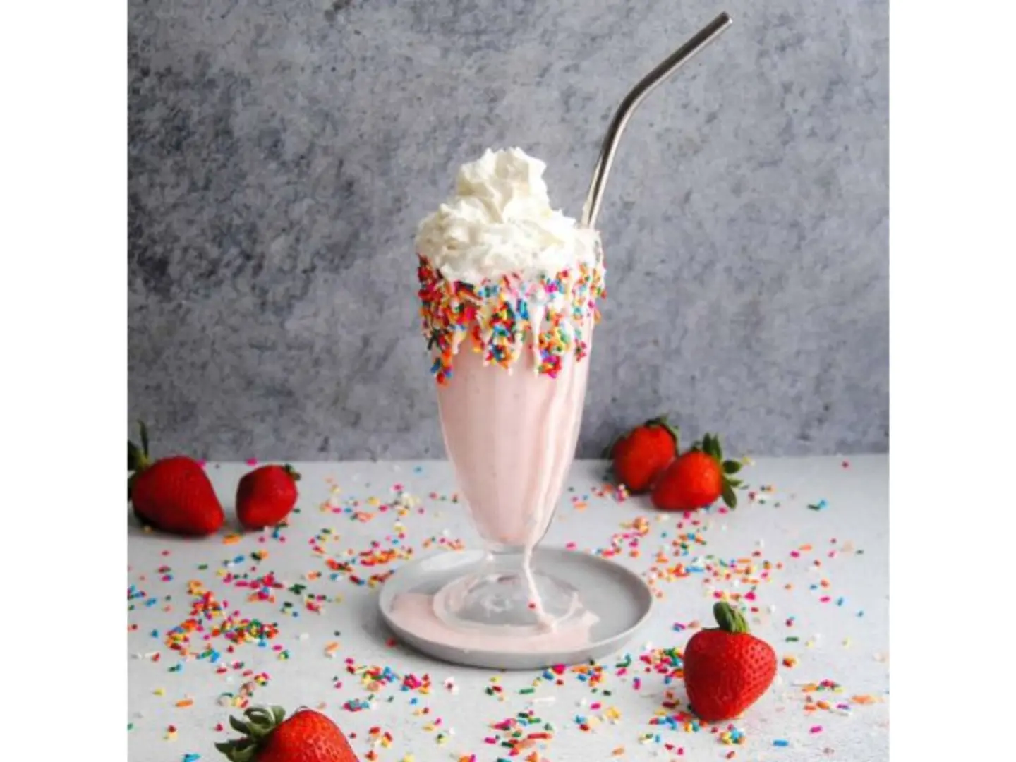 ميلك شيك فراولة