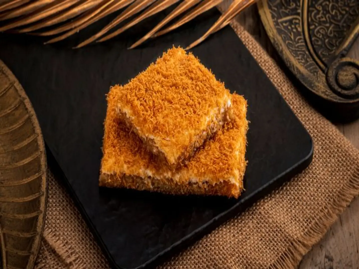 بسبوسة كنافة بالقشطة