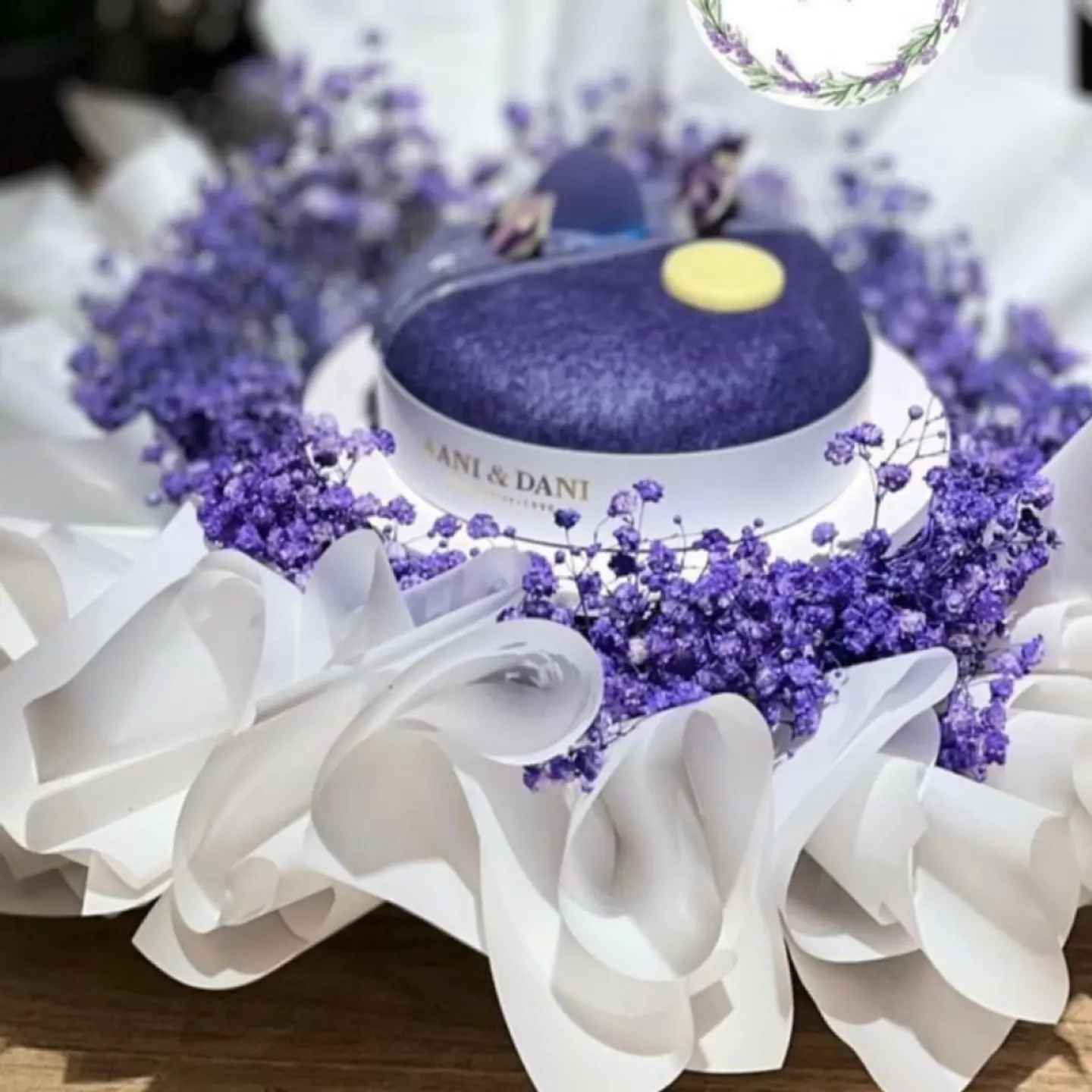Ani And Danny Cake Arrangement