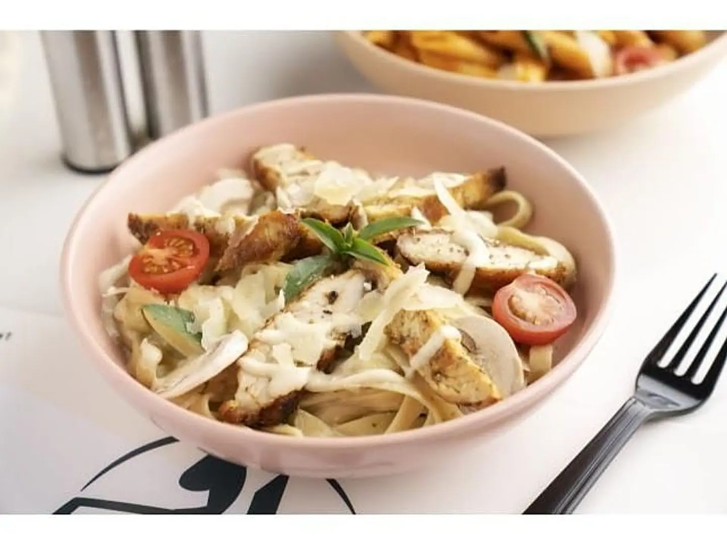 فتوتشيني بالدجاج