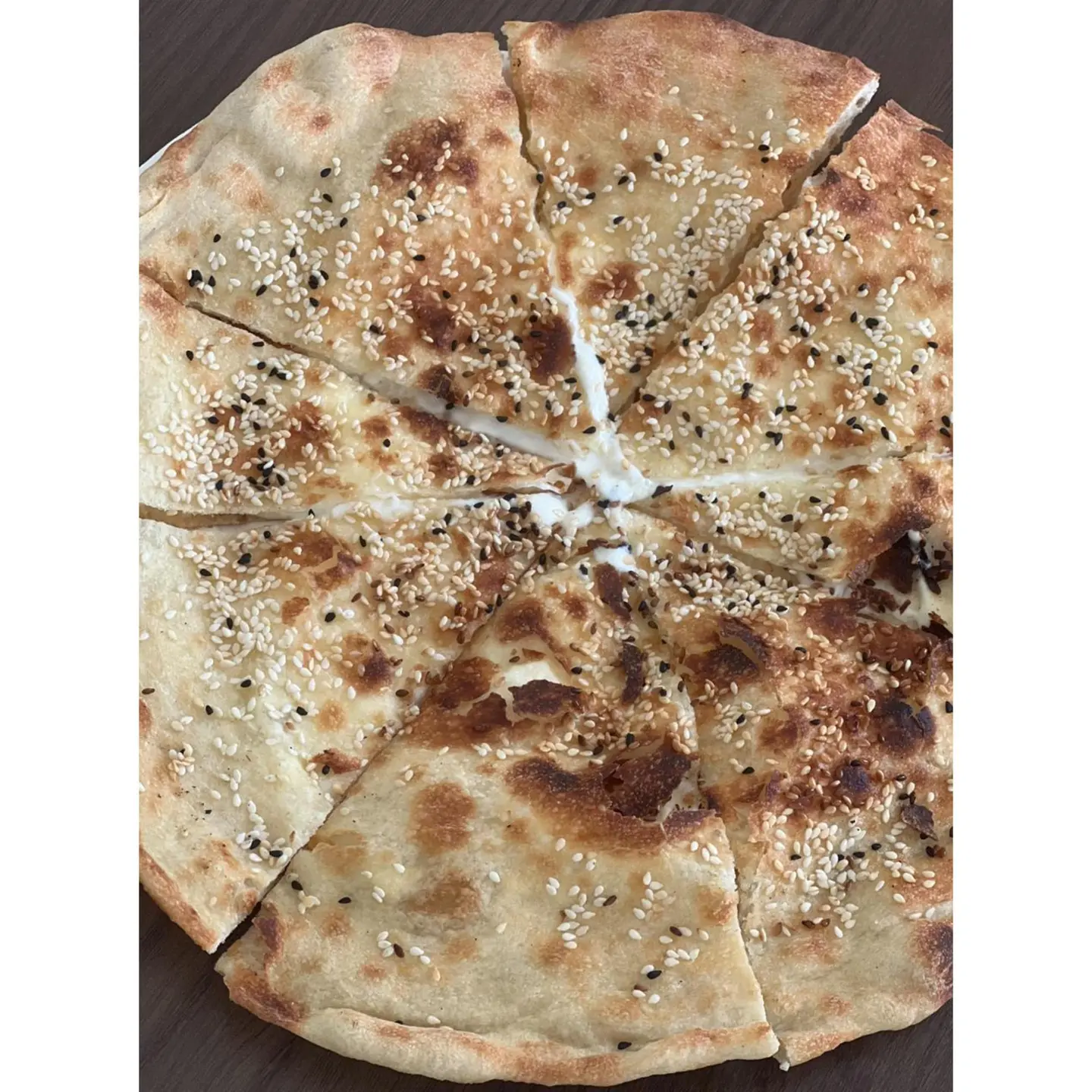 خبز جبن سائل وزعتر