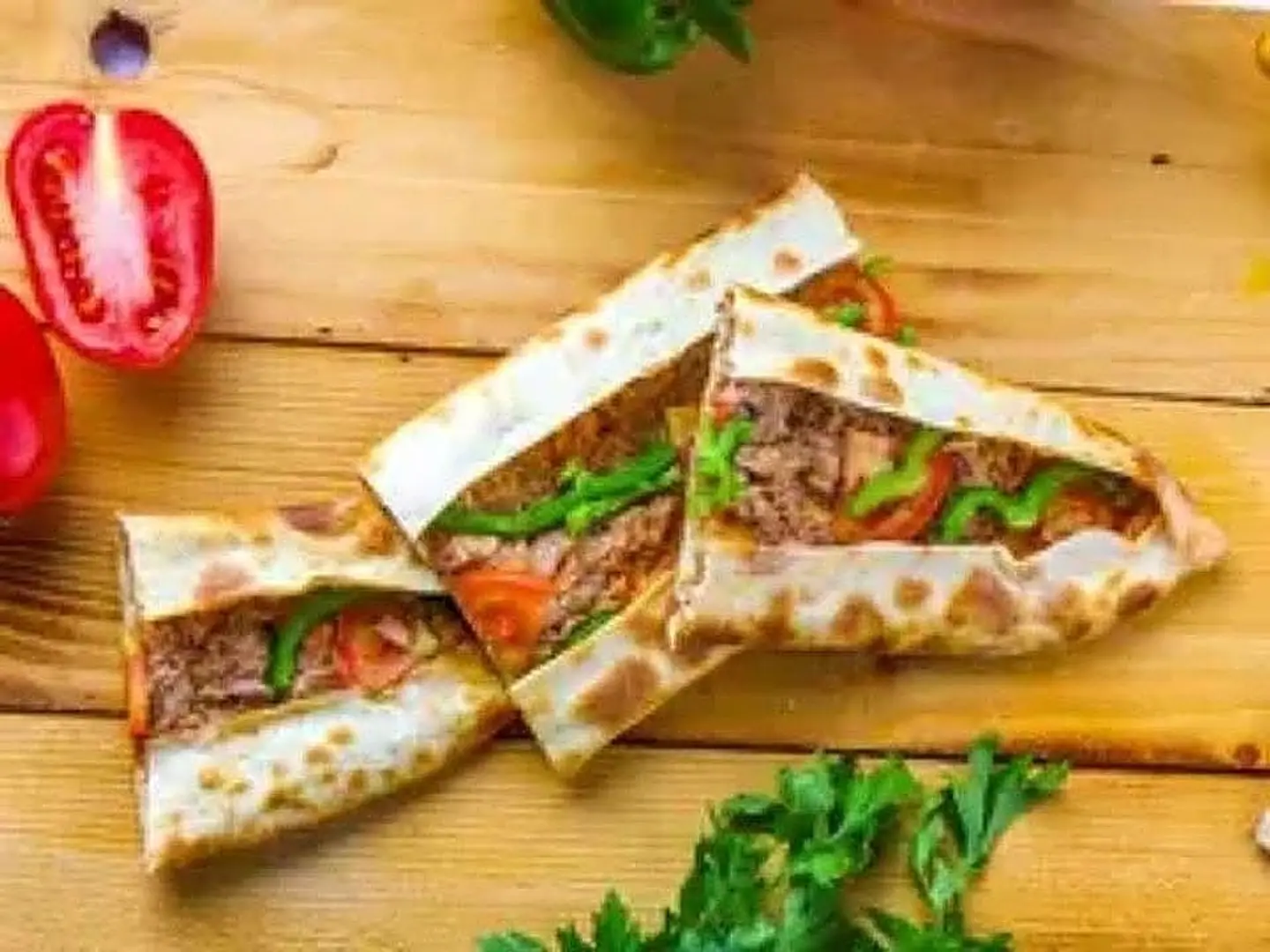 فطيرة تونة بالجبن