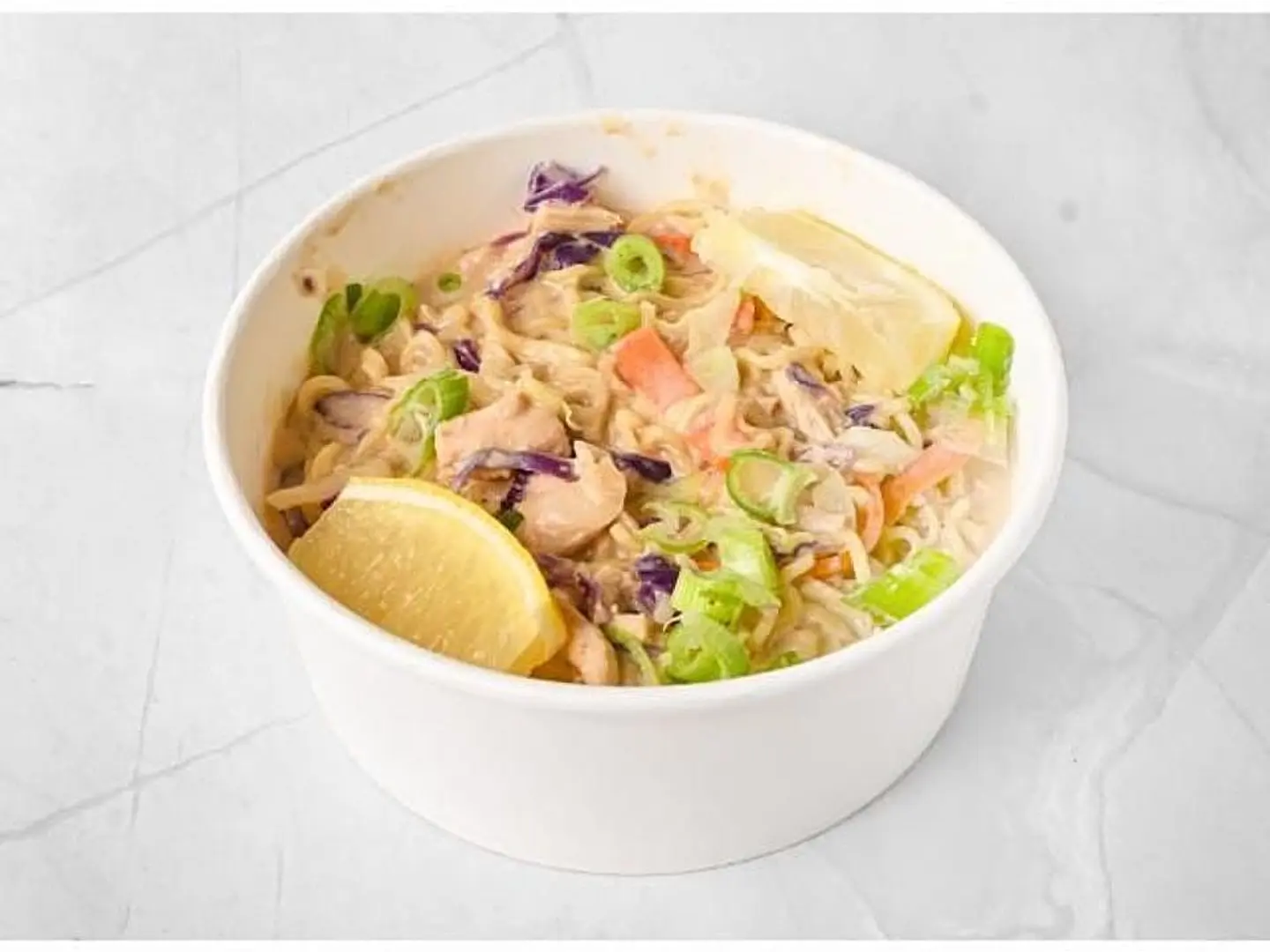 اندومي دجاج بالكريمة