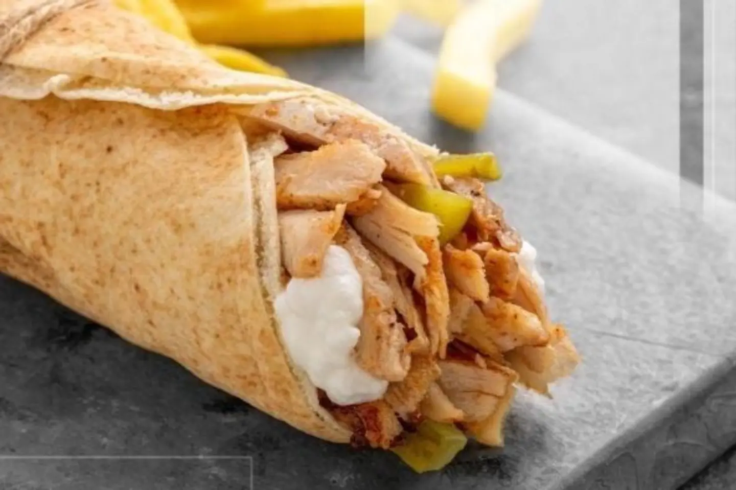 ساندويش شاورما صغير بالجبن