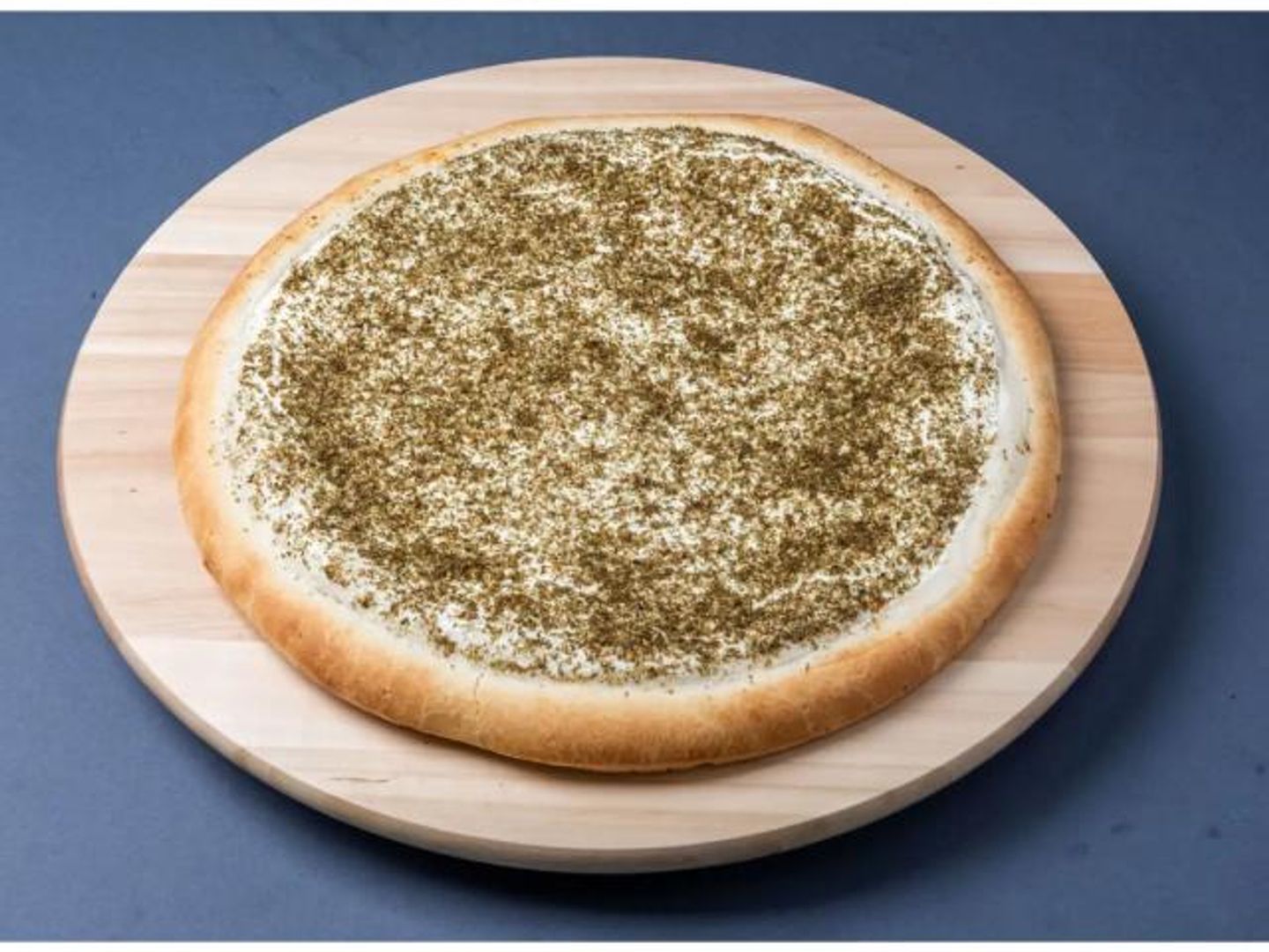 بيتزا لبنة و زعتر