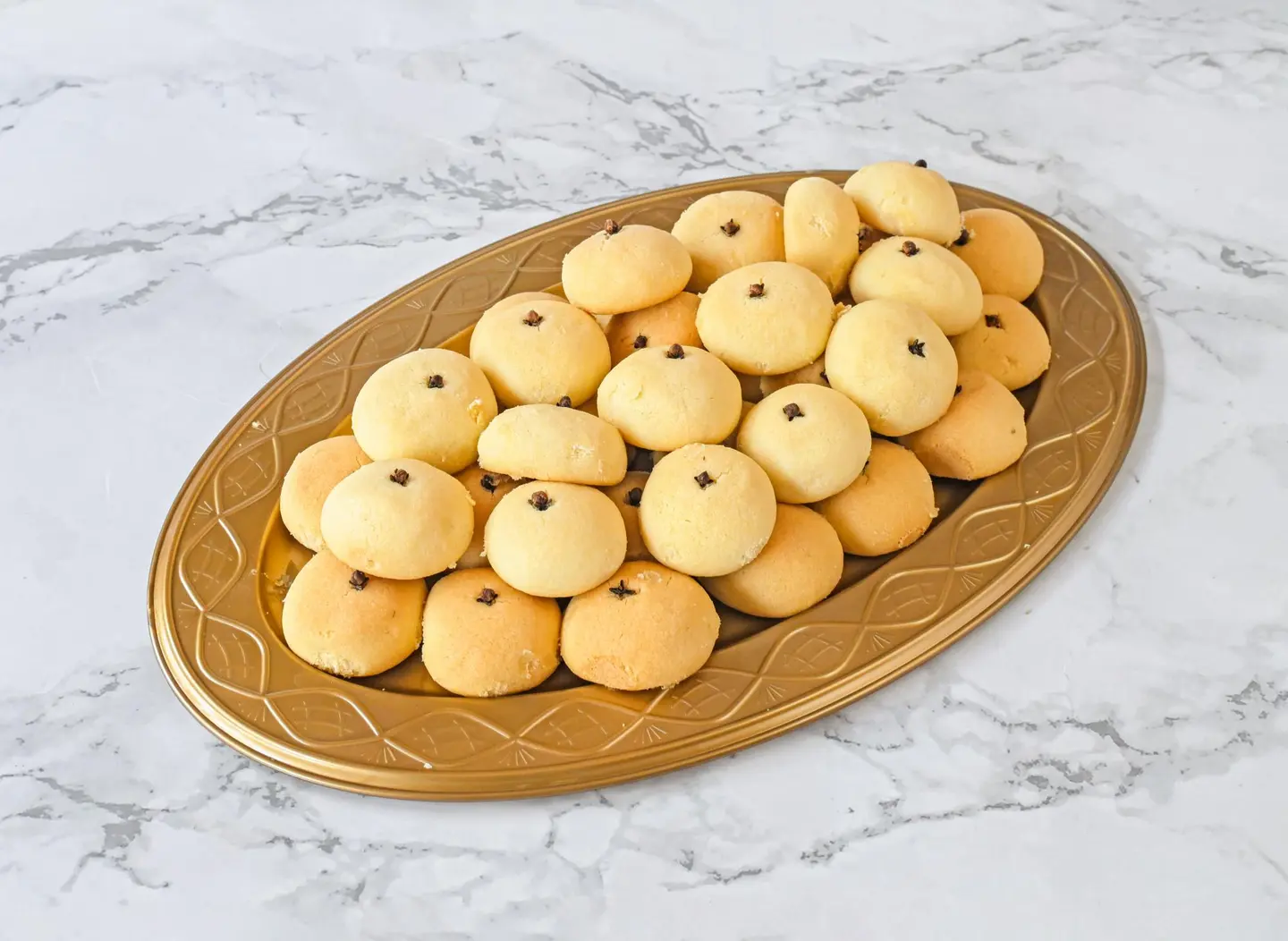 غريبة
