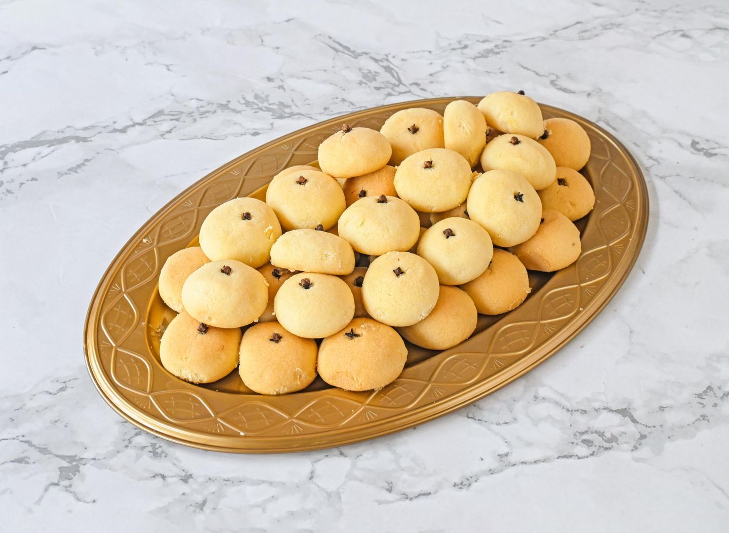 غريبة