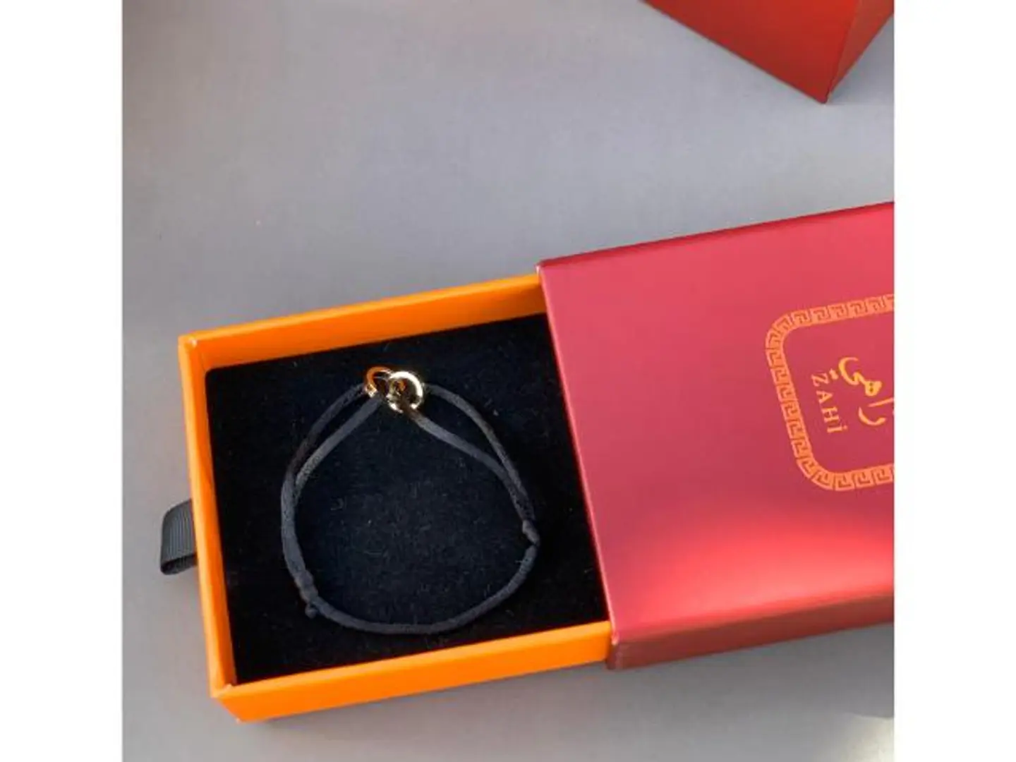 اسواره رجاليه من براند زاهي