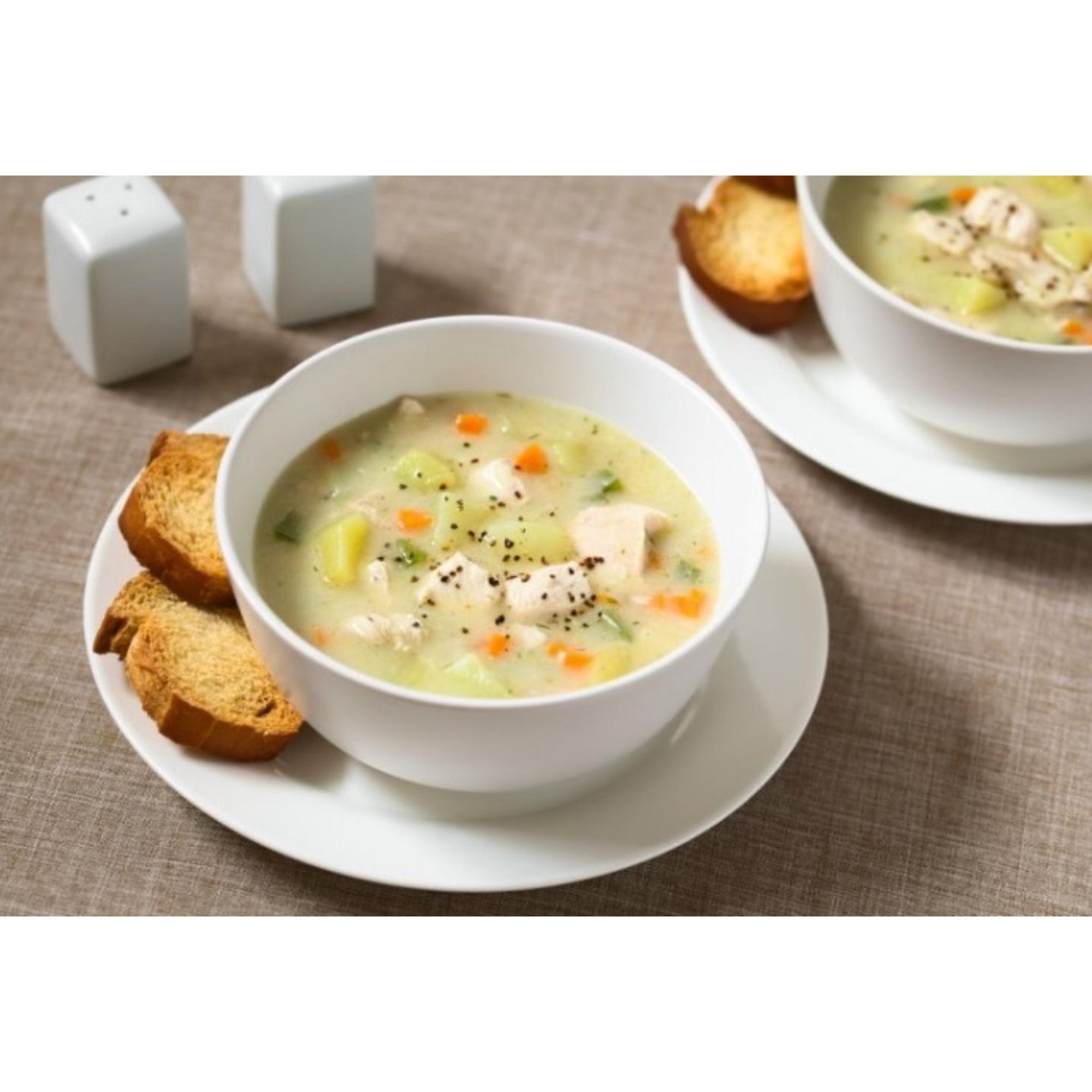 شوربة دجاج بالخضار