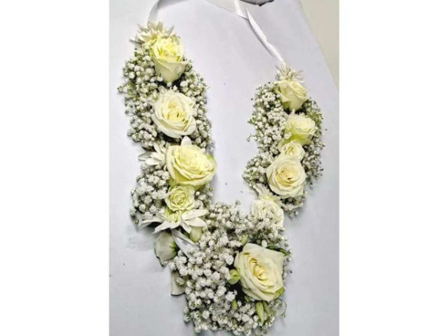 Rose Whisper Garland
