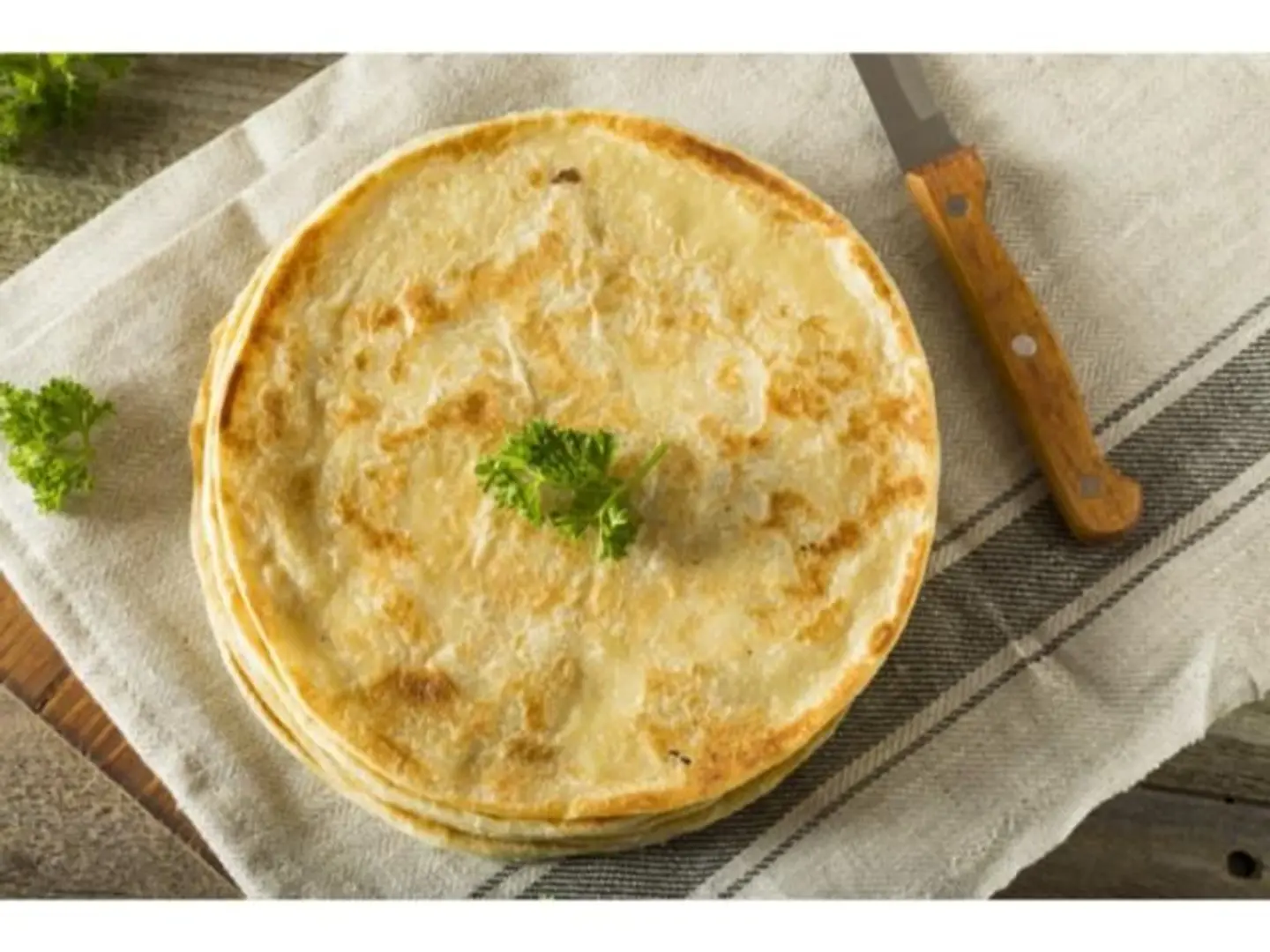 ‎لبنة بالجبنة