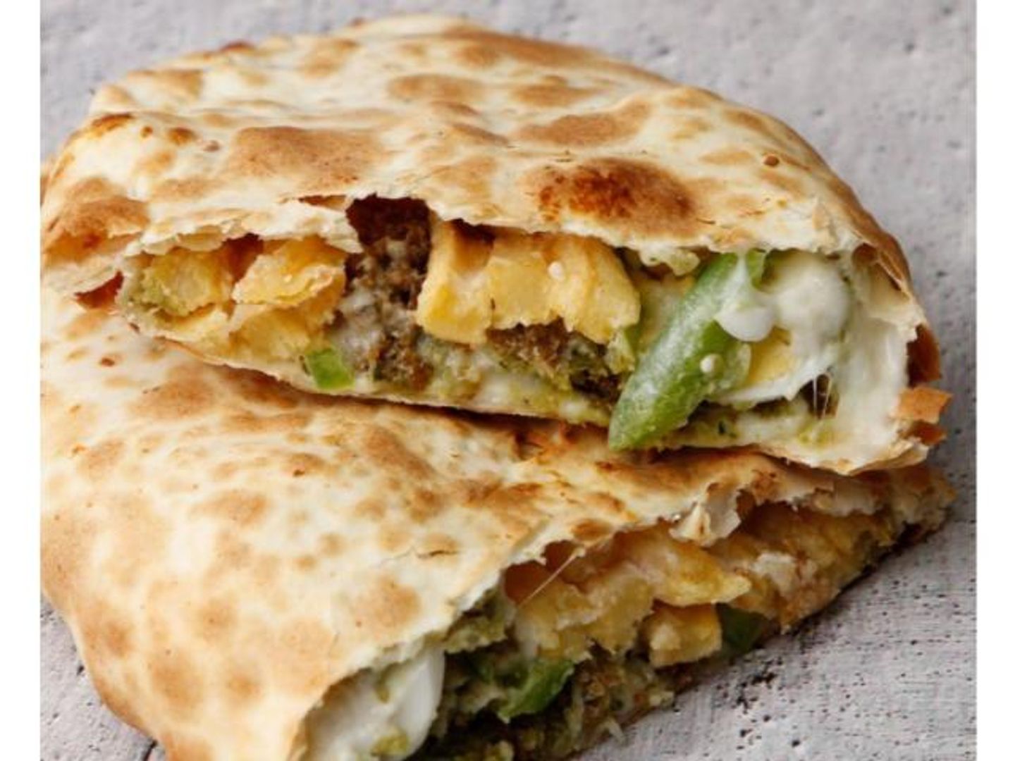 فطيرة طعمية وجبن