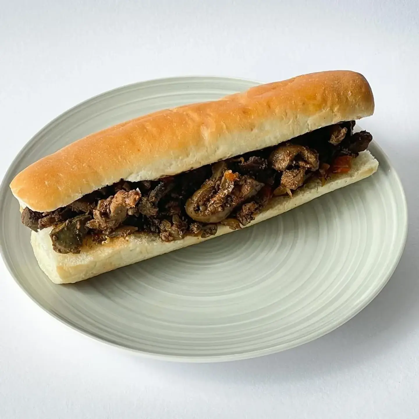 ساندوتش مقلقل لحم صامولي