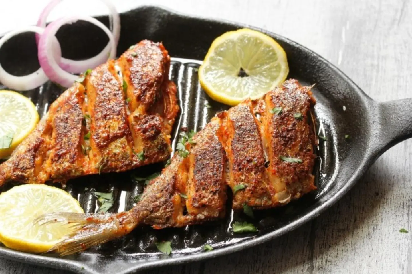 نصف كيلو سمك مقلي