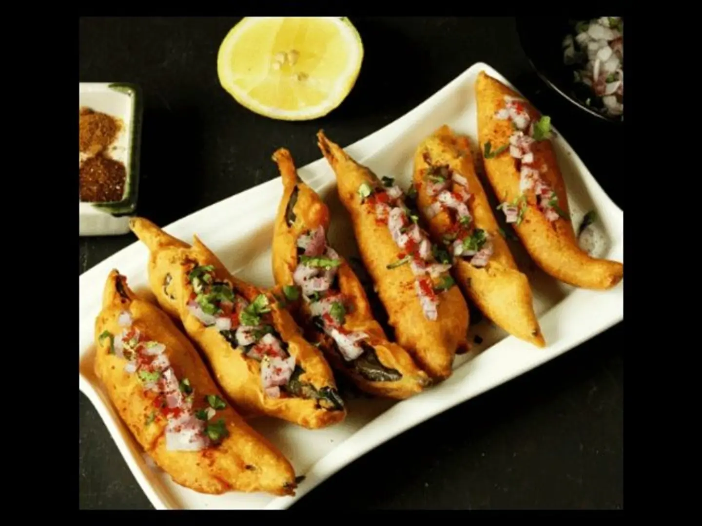 3 Pc Mirchi Bajji Stuffed With Masala