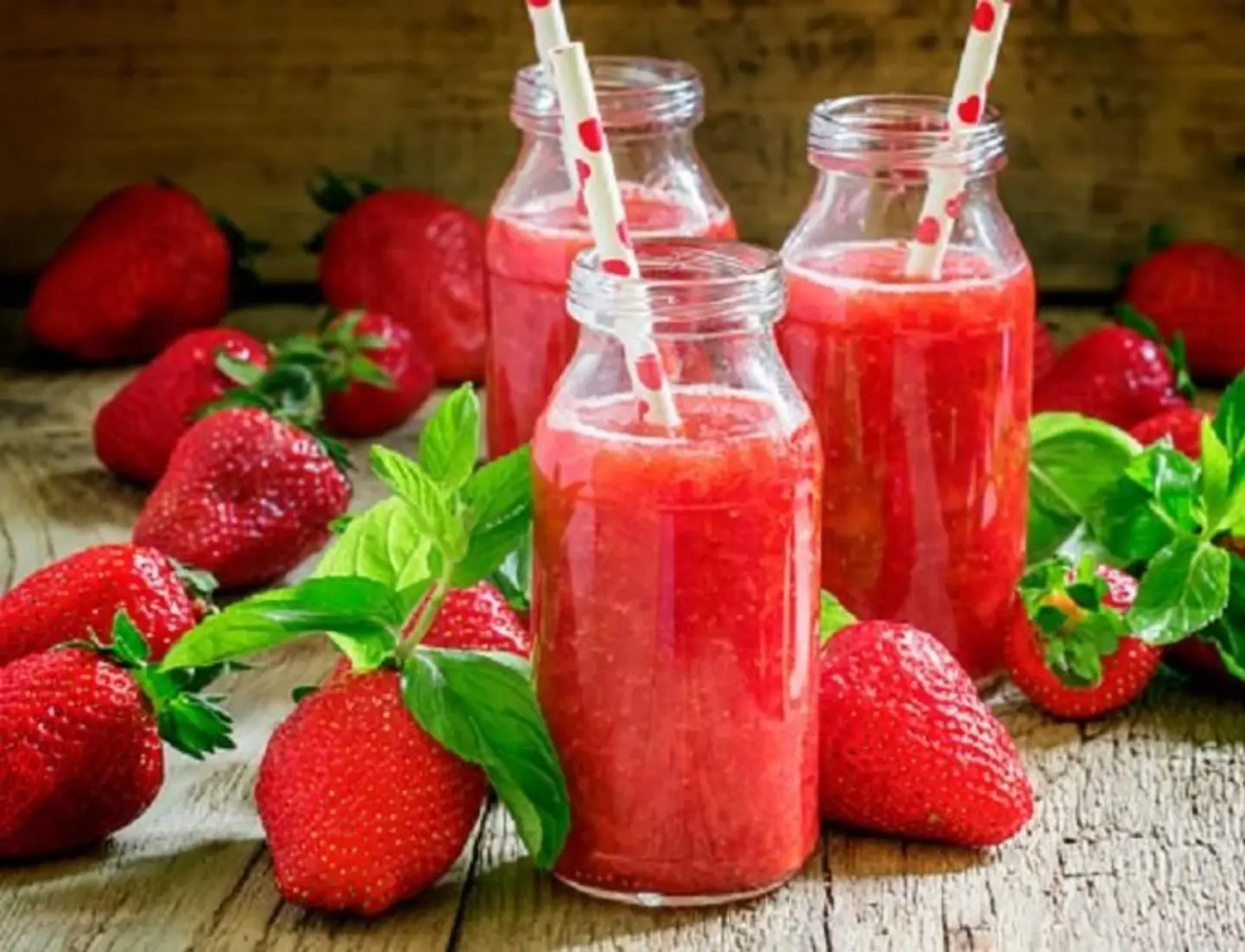Dacre Strawberry Iced Juice