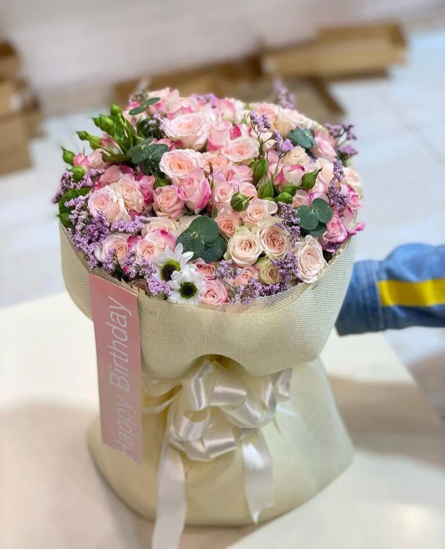 بوكيه ورد عيد ميلاد سعيد ١٧