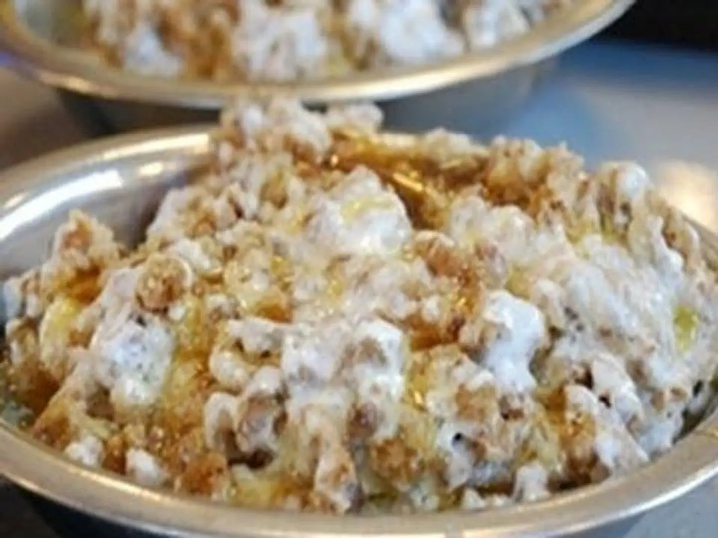 معصوب بالسمن والقشطة