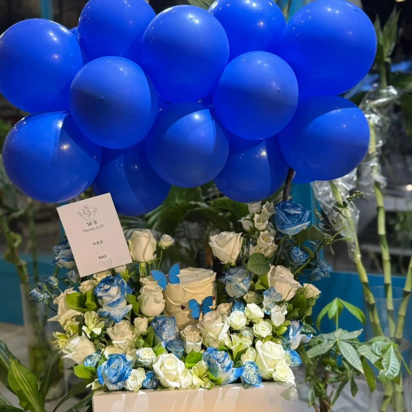 بوكس بالون ورد كيك4