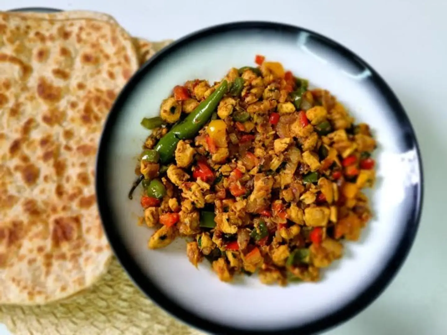 Plain Chicken Maqluq