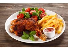 سيقان دجاج مع بطاطا مقلية