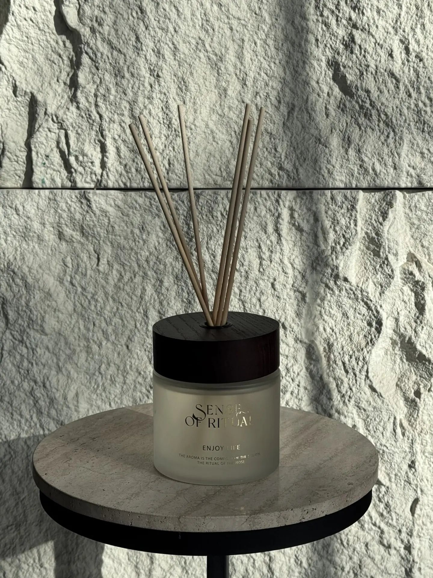 White Musk Fragrance Diffuser With Reeds
