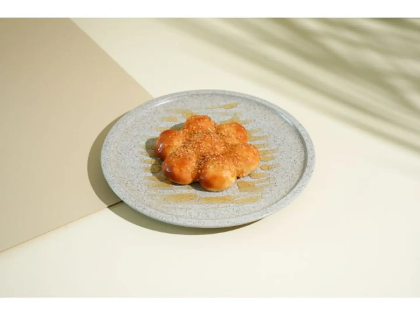 Beehive Cinamon Salted