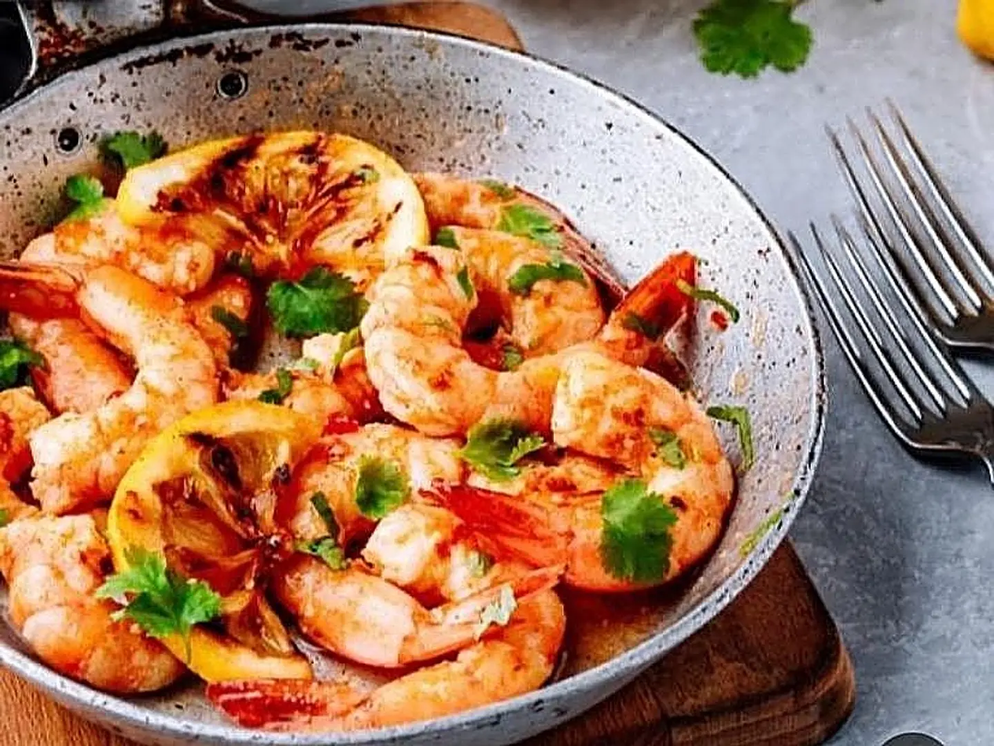 Half A Kilo Of Grilled Shrimp In The Oven