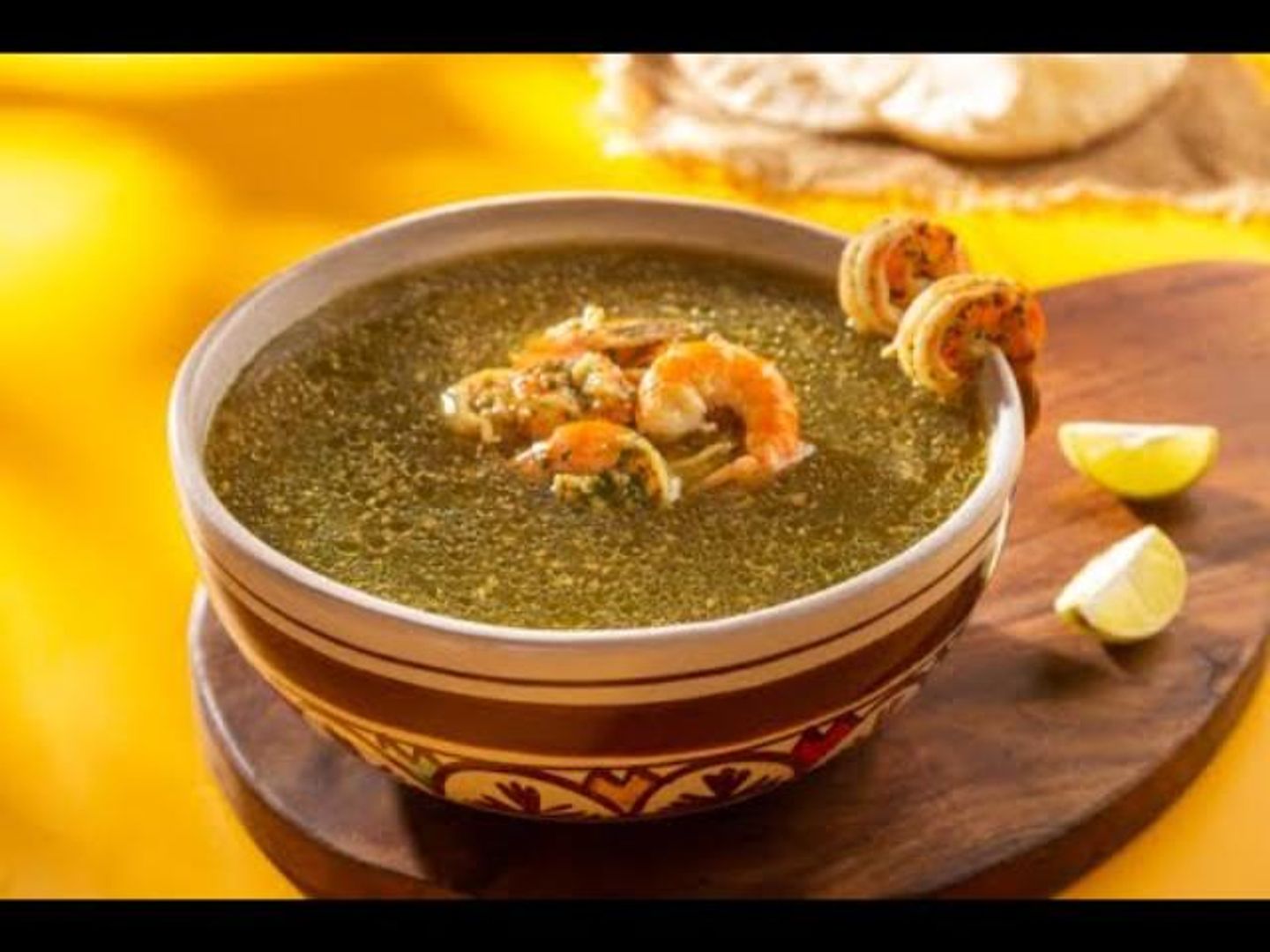 طاجن ملوخية بالجمبري