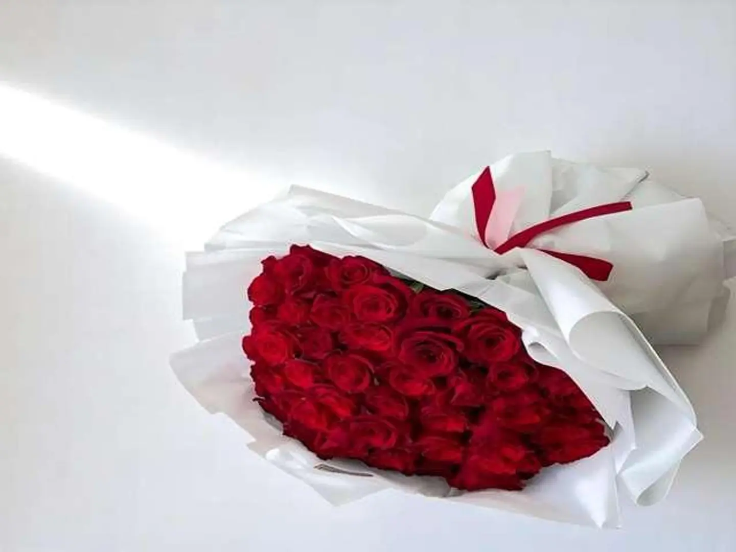 اي في زيرو توينتي فور