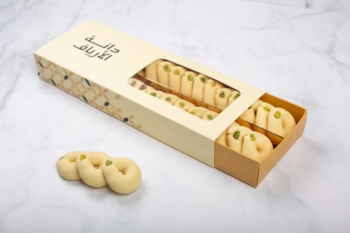 بوكس غريبة سادة