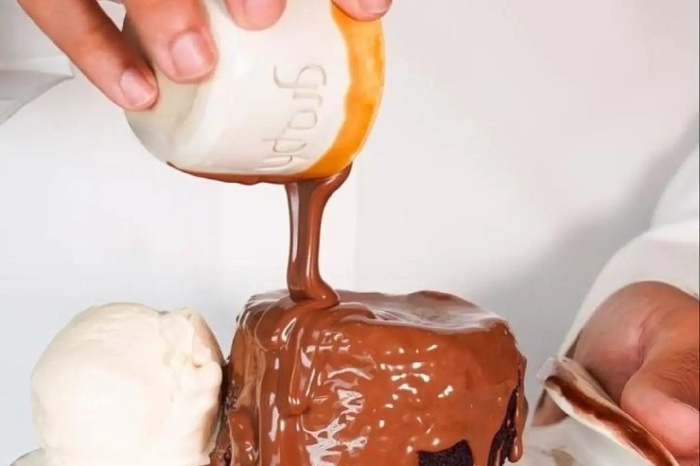 Pudding Chocolate Cake