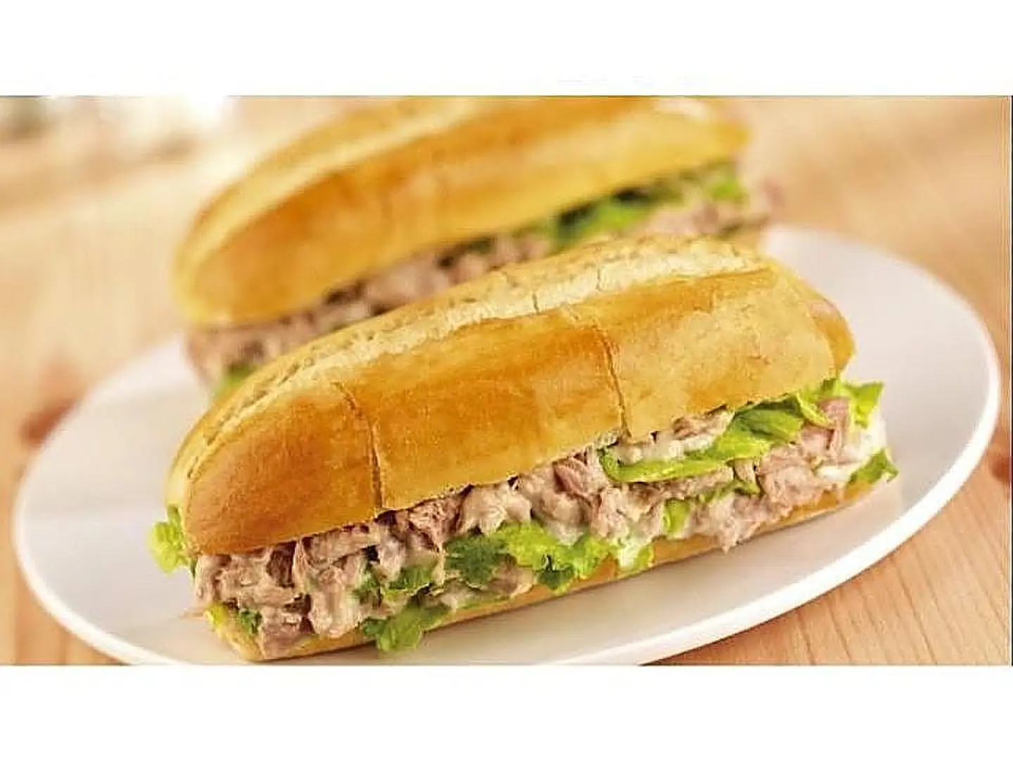 ساندوتش تونة