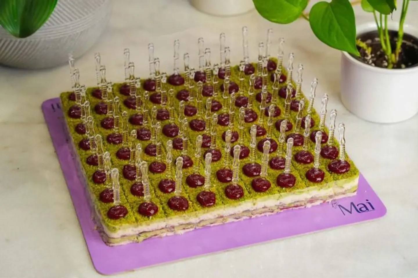 كيكة الفستق كبيرة